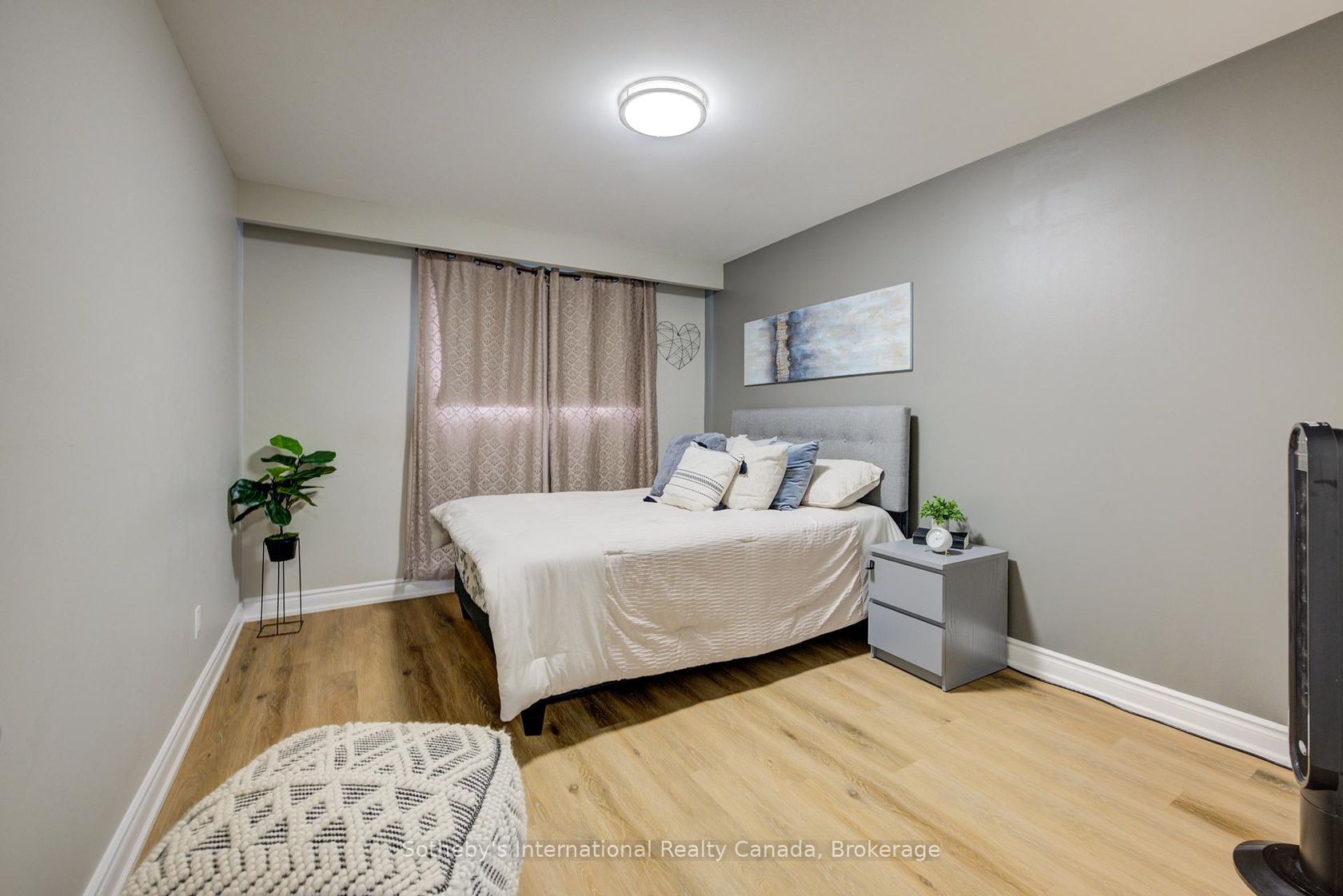 Photo 17 at 400 Cherokee Boulevard, Pleasant View, Toronto Photo 17 at 400 Cherokee Boulevard, Pleasant View, Toronto