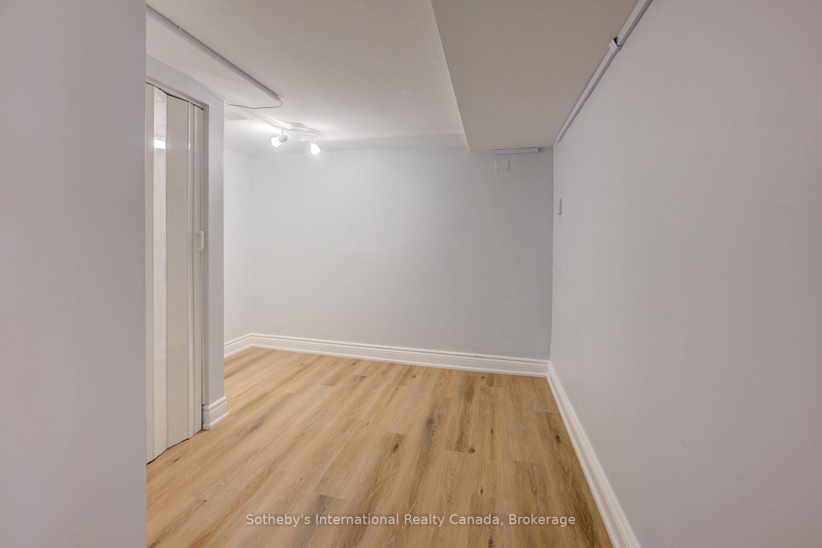 Photo 33 at 400 Cherokee Boulevard, Pleasant View, Toronto Photo 33 at 400 Cherokee Boulevard, Pleasant View, Toronto