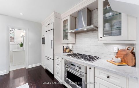 Photo 15 at 306 Wychwood Avenue, Cedarvale, Toronto