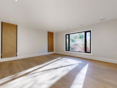 Photo 19 at 2 Inglis Gate, Branson, Toronto