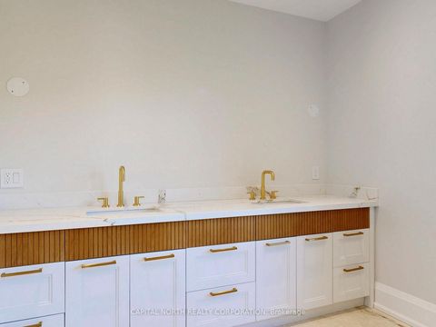 Photo 24 at 2 Inglis Gate, Branson, Toronto