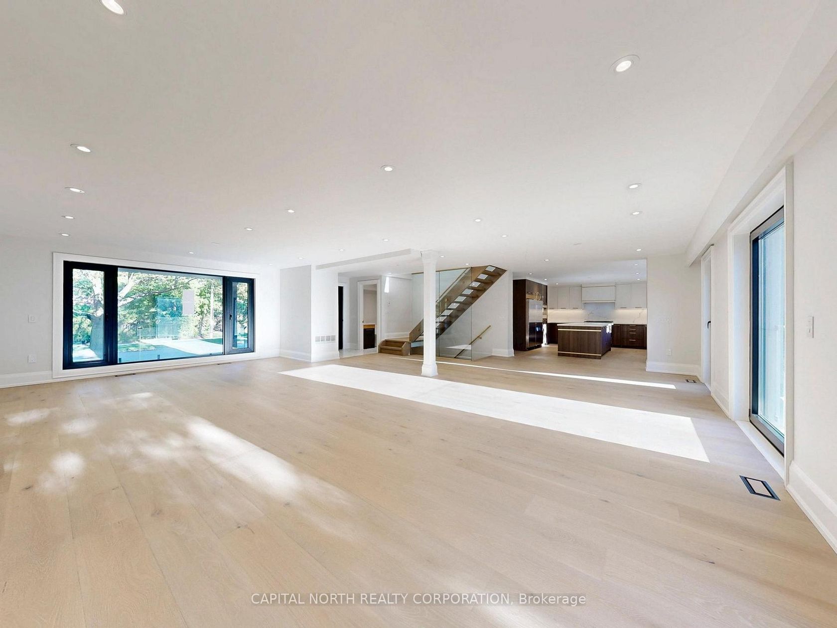 Photo 4 at 2 Inglis Gate, Branson, Toronto Photo 4 at 2 Inglis Gate, Branson, Toronto