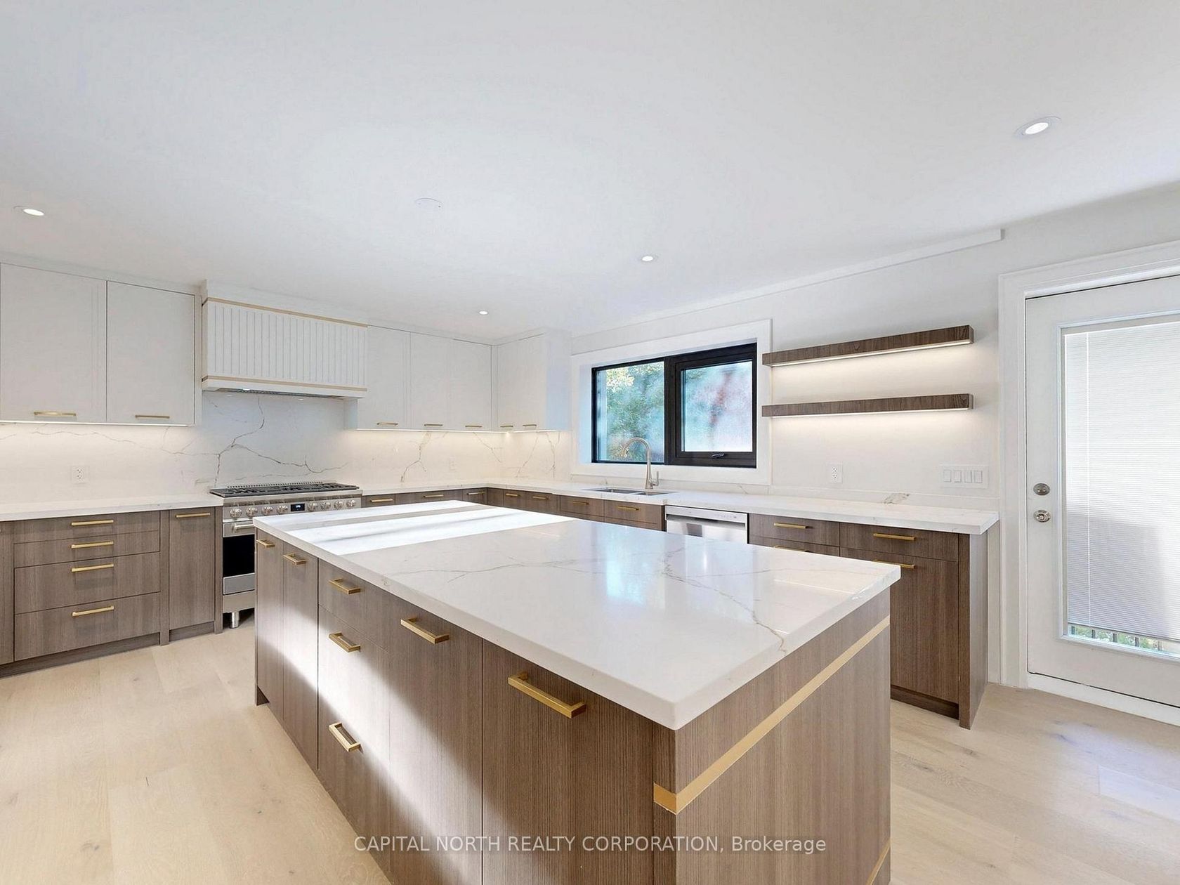 Photo 7 at 2 Inglis Gate, Branson, Toronto Photo 7 at 2 Inglis Gate, Branson, Toronto