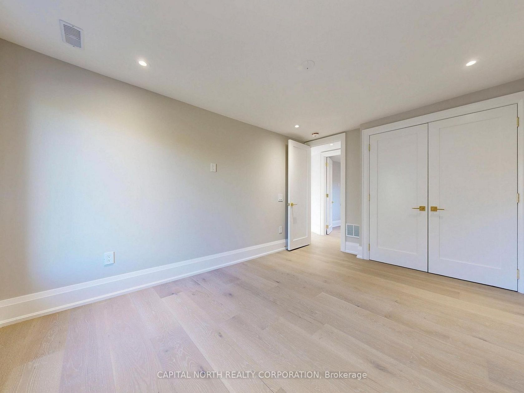 Photo 31 at 2 Inglis Gate, Branson, Toronto Photo 31 at 2 Inglis Gate, Branson, Toronto