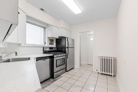 Photo 9 at 127 Cadorna Avenue, East York, Toronto
