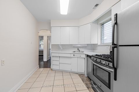 Photo 10 at 127 Cadorna Avenue, East York, Toronto