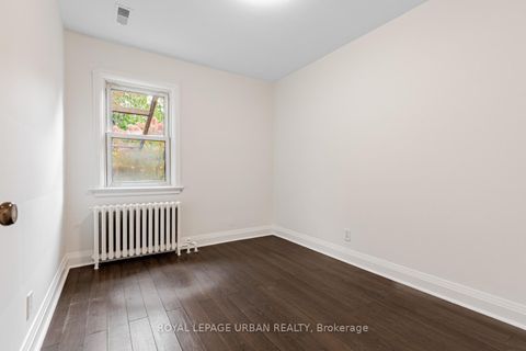 Photo 18 at 127 Cadorna Avenue, East York, Toronto