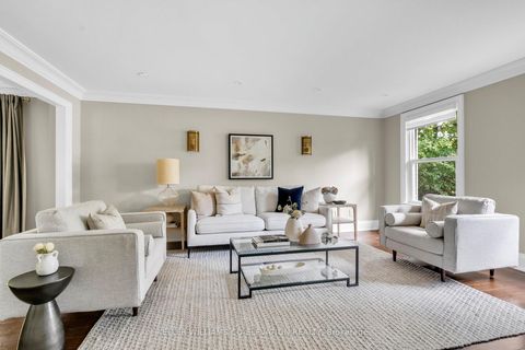 Photo 5 at 57 Tobruk Crescent, Newtonbrook East, Toronto