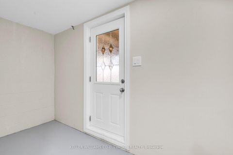 Photo 42 at 57 Tobruk Crescent, Newtonbrook East, Toronto