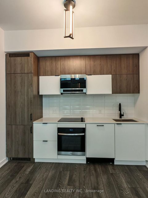 Photo 13 at 805 - 8888 Yonge Street, South Richvale, Richmond Hill