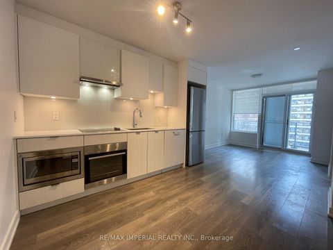 Photo 2 at 405 - 195 Redpath Avenue, Mount Pleasant West, Toronto