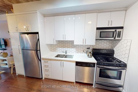 Photo 4 at 403 - 1 Shaw Street, Niagara, Toronto