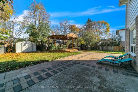 Photo 34 at 4 Boulding Drive, Aurora Heights, Aurora