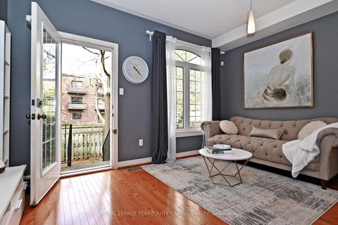 Photo 11 at 20 - 38 Hunt Avenue, Mill Pond, Richmond Hill