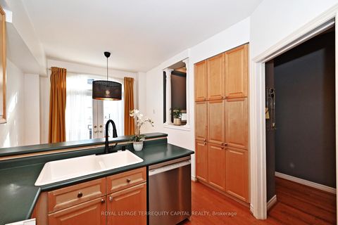 Photo 13 at 20 - 38 Hunt Avenue, Mill Pond, Richmond Hill