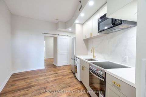 Photo 4 at 1706 - 1 King Street W, Bay Street Corridor, Toronto