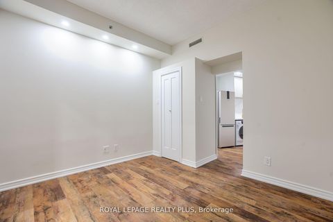 Photo 10 at 1706 - 1 King Street W, Bay Street Corridor, Toronto