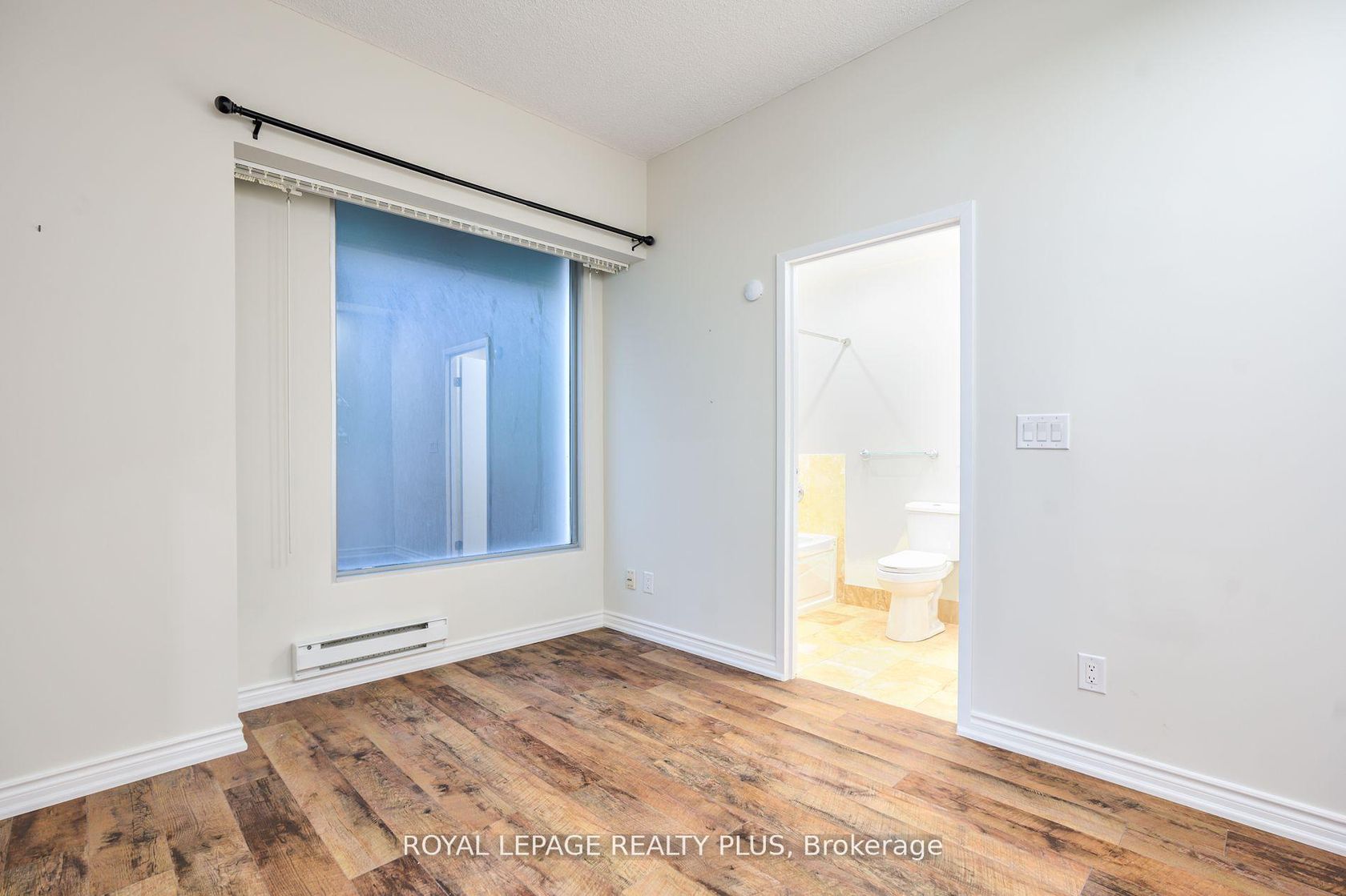 Photo 11 at 1706 - 1 King Street W, Bay Street Corridor, Toronto Photo 11 at 1706 - 1 King Street W, Bay Street Corridor, Toronto