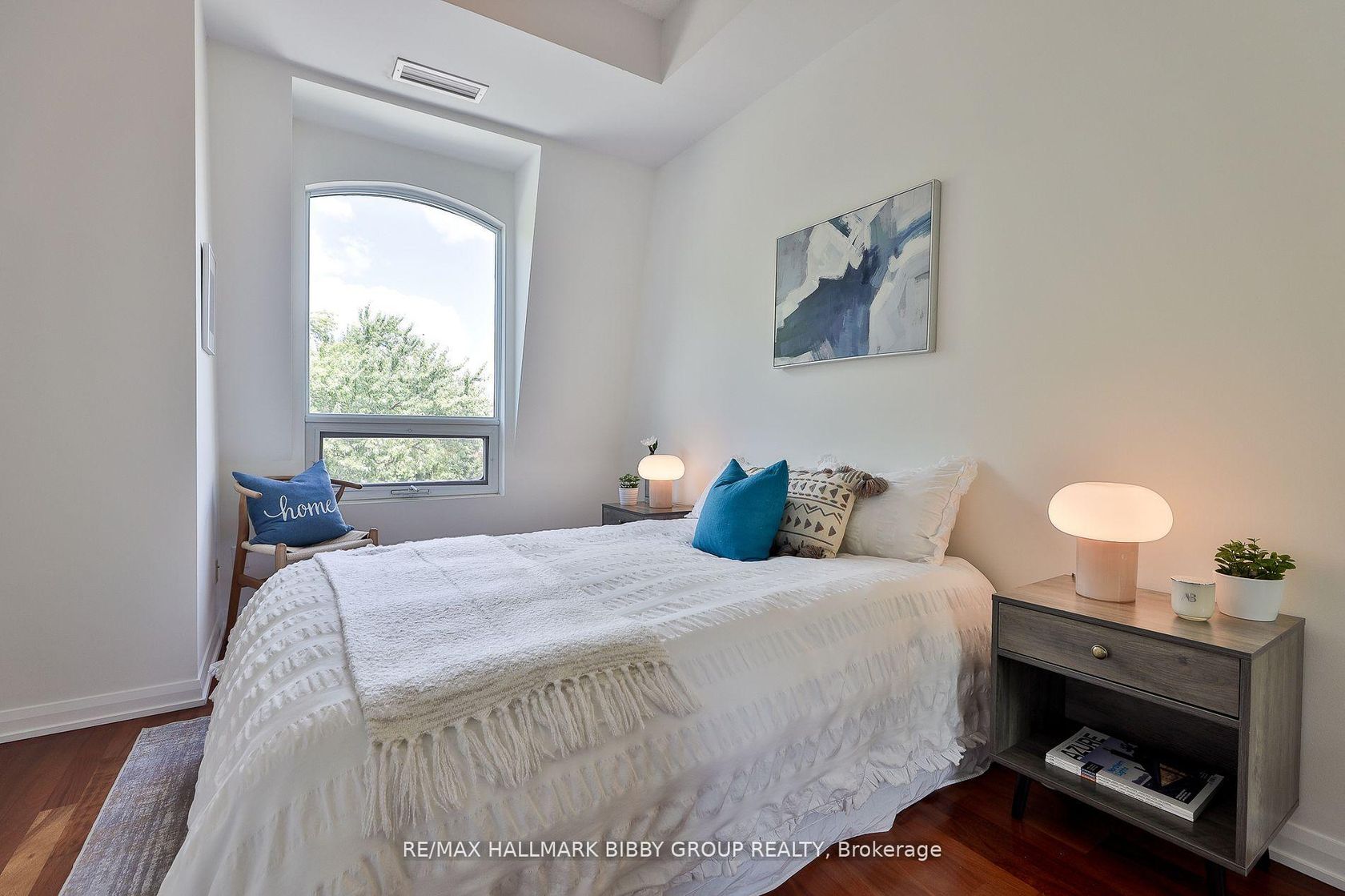 Photo 19 at P302 - 25 Soho Street, Chinatown, Toronto Photo 19 at P302 - 25 Soho Street, Chinatown, Toronto