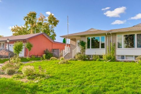 Photo 1 at 1232 Napier Crescent, CP College Park, Oakville