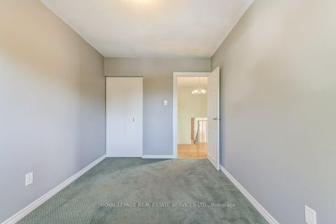 Photo 18 at 1232 Napier Crescent, CP College Park, Oakville