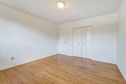 Photo 20 at 1232 Napier Crescent, CP College Park, Oakville