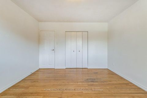 Photo 21 at 1232 Napier Crescent, CP College Park, Oakville