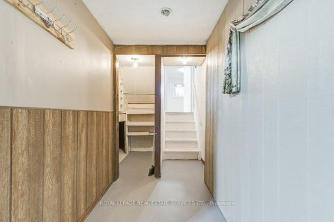 Photo 30 at 1232 Napier Crescent, CP College Park, Oakville