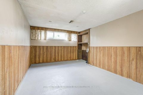 Photo 32 at 1232 Napier Crescent, CP College Park, Oakville