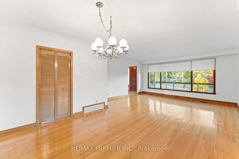 Photo 6 at 75 Monclova Road, CFB, Toronto