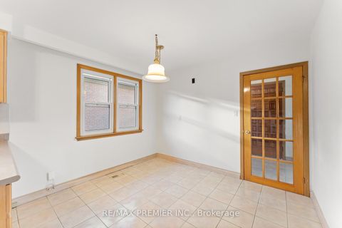 Photo 8 at 75 Monclova Road, CFB, Toronto