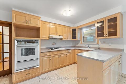 Photo 9 at 75 Monclova Road, CFB, Toronto Photo 9 at 75 Monclova Road, CFB, Toronto