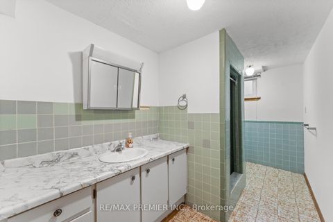 Photo 22 at 75 Monclova Road, CFB, Toronto Photo 22 at 75 Monclova Road, CFB, Toronto