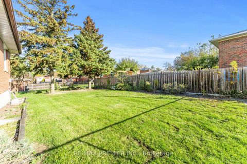 Photo 26 at 75 Monclova Road, CFB, Toronto Photo 26 at 75 Monclova Road, CFB, Toronto