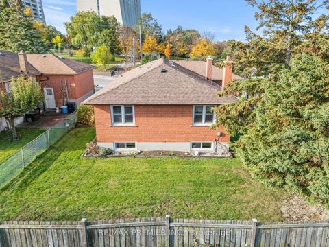 Photo 27 at 75 Monclova Road, CFB, Toronto Photo 27 at 75 Monclova Road, CFB, Toronto