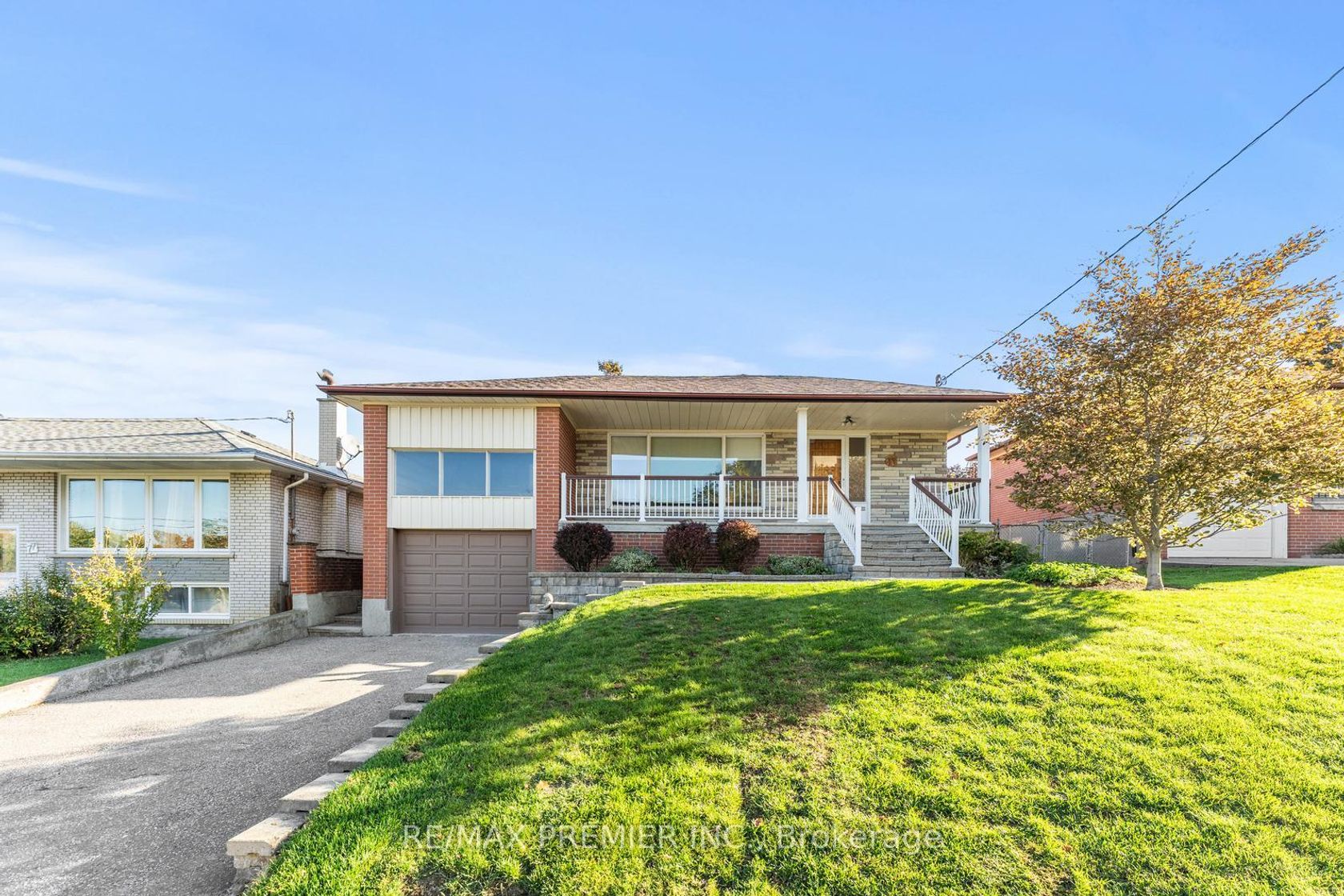 Photo 2 at 75 Monclova Road, CFB, Toronto Photo 2 at 75 Monclova Road, CFB, Toronto