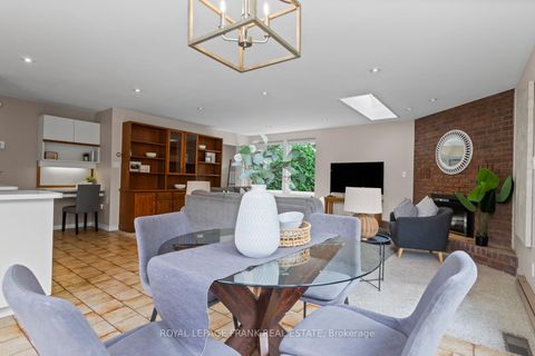 Photo 13 at 848 Swiss Heights, Pinecrest, Oshawa