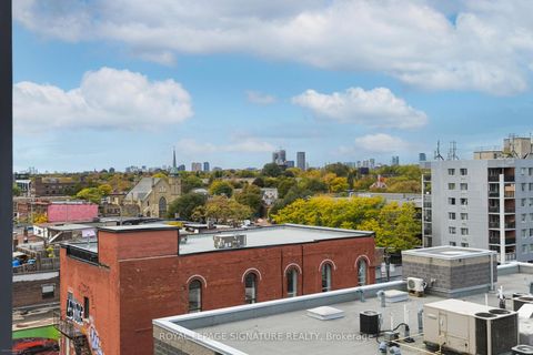 Photo 23 at 708 - 458 Richmond Street W, Waterfront Communities C1, Toronto