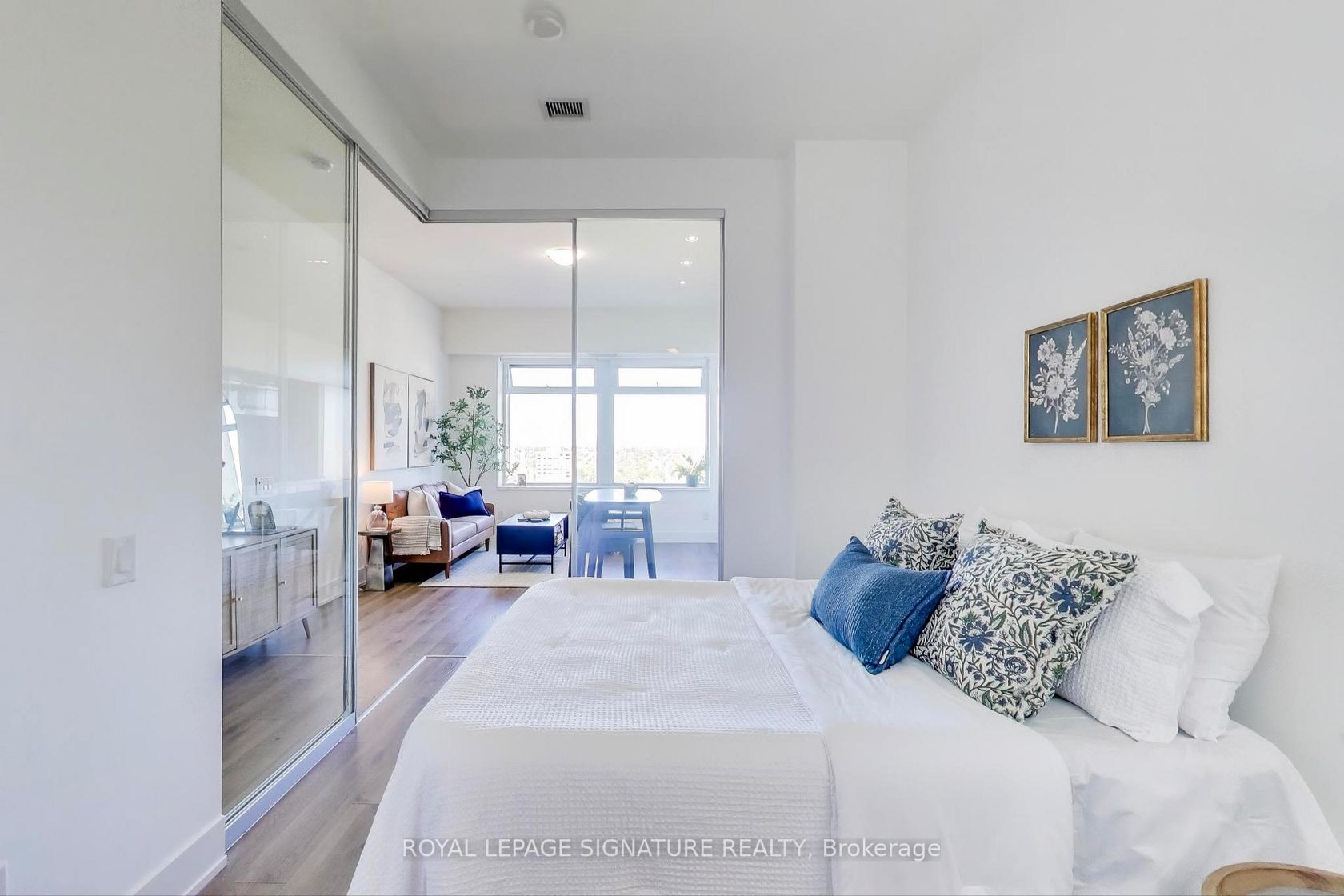 Photo 6 at 1826 - 111 St Clair Avenue W, St. Clair, Toronto Photo 6 at 1826 - 111 St Clair Avenue W, St. Clair, Toronto