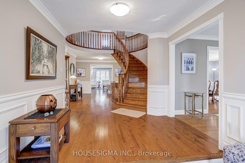 Photo 2 at 9 Montclair Road, Bayview Hill, Richmond Hill Photo 2 at 9 Montclair Road, Bayview Hill, Richmond Hill