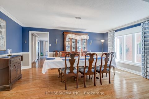 Photo 9 at 9 Montclair Road, Bayview Hill, Richmond Hill Photo 9 at 9 Montclair Road, Bayview Hill, Richmond Hill