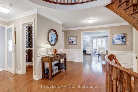 Photo 10 at 9 Montclair Road, Bayview Hill, Richmond Hill