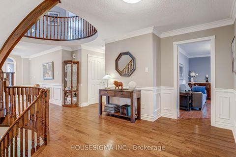 Photo 11 at 9 Montclair Road, Bayview Hill, Richmond Hill