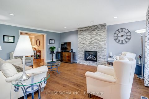 Photo 16 at 9 Montclair Road, Bayview Hill, Richmond Hill