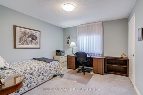 Photo 36 at 9 Montclair Road, Bayview Hill, Richmond Hill