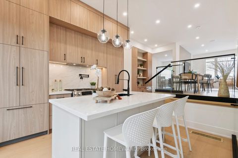 Photo 6 at 32 Westlake Crescent, Lumsden, Toronto