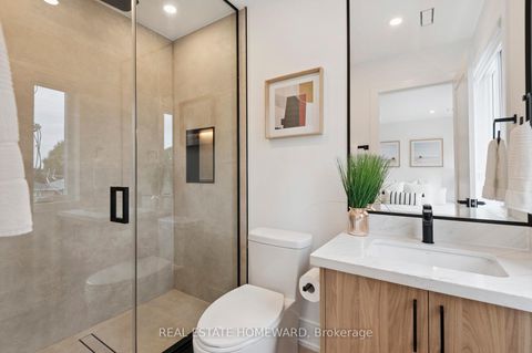 Photo 20 at 32 Westlake Crescent, Lumsden, Toronto