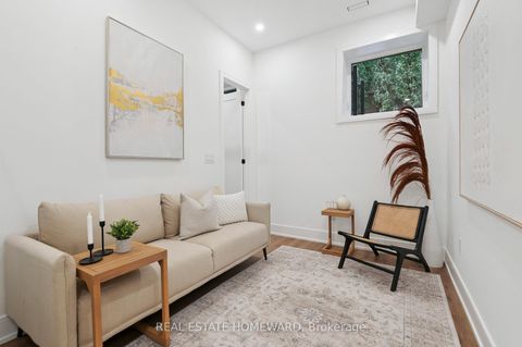 Photo 22 at 32 Westlake Crescent, Lumsden, Toronto