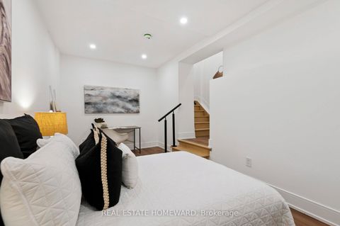 Photo 25 at 32 Westlake Crescent, Lumsden, Toronto