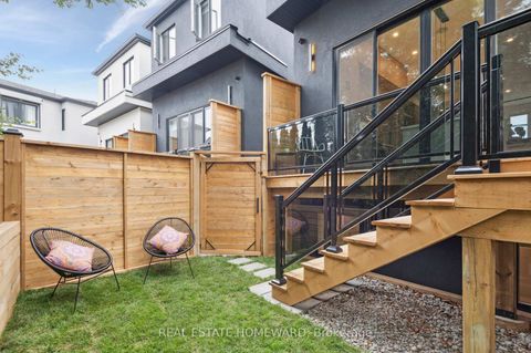 Photo 28 at 32 Westlake Crescent, Lumsden, Toronto